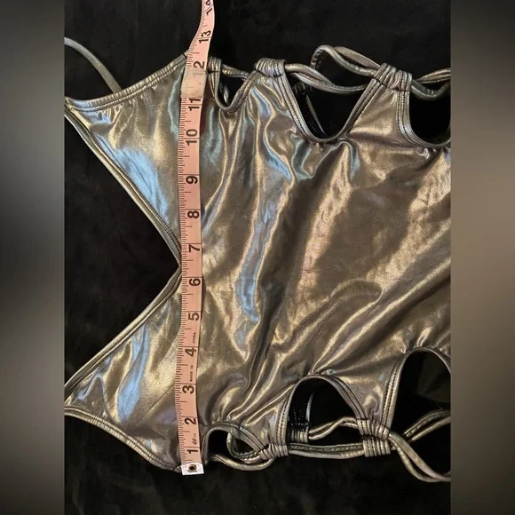 Cabana Del Sol Silver Metallic Bodysuit One Piece Size M SEE MEASUREMENTS - Picture 3 of 5